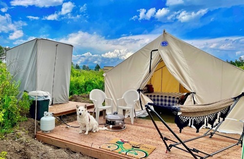 Monument Cabin | “Butterfly” Cozy Rustic Glamping + Outdoor Tub