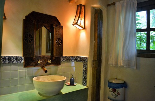 Marau Hotel | Relax at Butterfly House Bahia: Pool, Restaurant & More