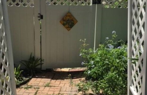 Mount Dora House | Relax at Butterfly House: Lake View & Eco-Friendly Amenities