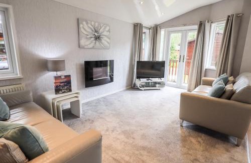 Bowness-on-Windermere House | Discover Buttermere Lodge: 4-Star, Pet and Child Friendly