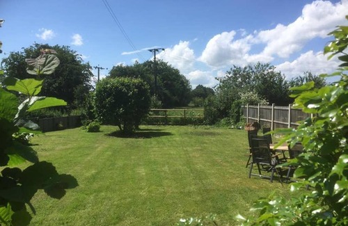 Foxley House | Pet-Friendly Retreat at Button Cottage Norfolk, Rated 8/10