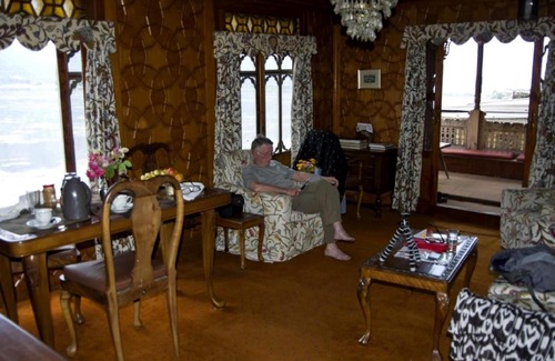 Brein Resort | Ideal Stay at Butts Clermount Houseboat - Rated 10/10!