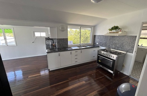 Buxton House | Buxton Holiday Home: A Cozy Getaway with Family-Friendly Amenities