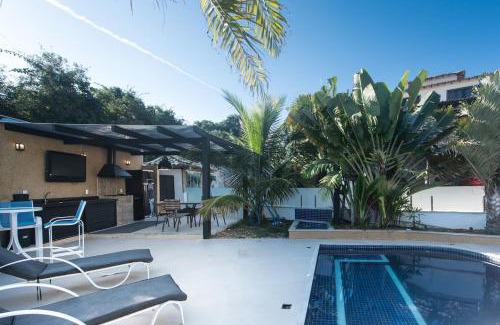Alto de Buzios House | Relax at Buzios Geriba with Ocean View and Pool Access
