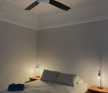 Hay House | Buzzin'