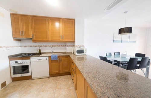 Los Arenales del Sol Apartment | Relaxing Stay at Bw Arenales Balcony with Private Jacuzzi
