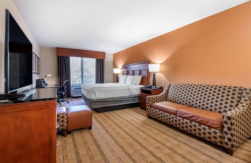 Palm Coast Hotel | Eco-Friendly BW Plus Flagler Beach Inn with Pool & Spa