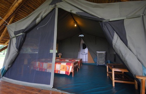 Pakwach Cabin | Explore Adventure at Bwana Tembo Safari Lodge