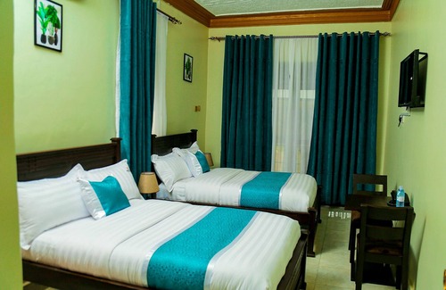 Kasese Hotel | Discover Bwiranda Hotel: Family-Friendly Dining Awaits