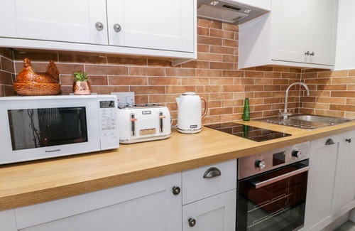 Llangefni Cottage | Discover BWLCH Y GWYNT BACH with Garden in Llangefni