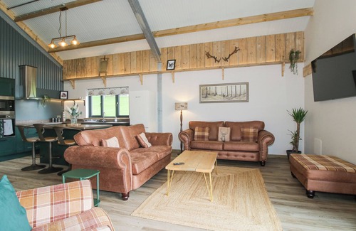 Kingswood Cottage | BWNCATH, pet friendly, character holiday cottage in Garthmyl