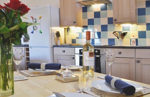 Trelech House | Relax at Bwthyn Bach - A Family & Pet-Friendly Retreat