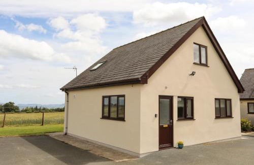 Llanddona House | Inviting Bwthyn Cae Haidd: 4-Star Family-Friendly Retreat