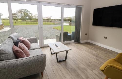 Rhosgoch House | Discover Bwthyn Cae'r Efail: 4-Star Guest Rated Excellence