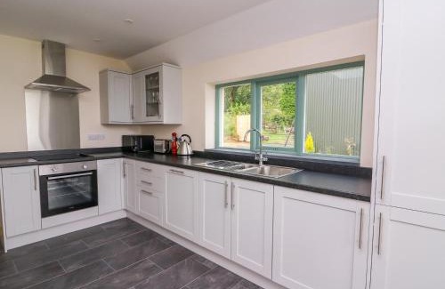Crymych House | Experience Bwthyn Eisteddfa Fach: 4-Star Pet-Friendly Escape