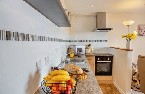 Rhyd-y-clafdy Cottage | Cozy 1 Bedroom Retreat with Ocean Views in Pwllheli