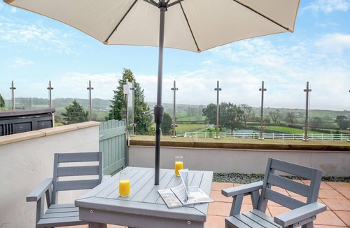 Rhyd-y-clafdy Cottage | Cozy 1 Bedroom Retreat with Ocean Views in Pwllheli