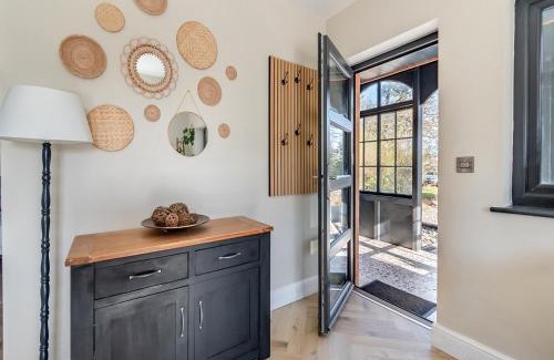 Goodwick House | Discover Bwythyn Cudd: Family-Friendly Getaway with Hot Tub