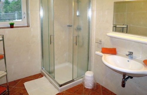Hainzenberg Apartment | Unforgettable Stay by Interhome with Lake View & Spa