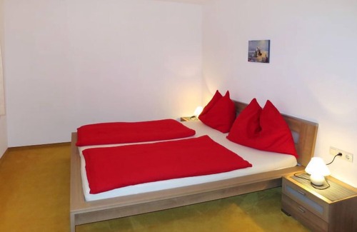 Hainzenberg Apartment | Unforgettable Stay by Interhome with Lake View & Spa