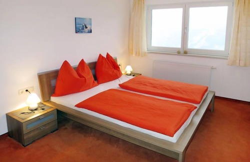 Hainzenberg Apartment | Unforgettable Stay by Interhome with Lake View & Spa