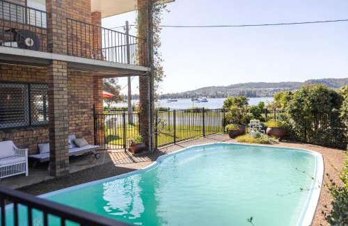 Booragul Apartment | Serene Getaway at By the Lake - Lake Macquarie, Guest Rated 9.4