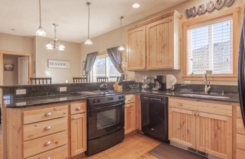 Seaside House | Seaside Retreat: Family-Friendly with Breakfast Included