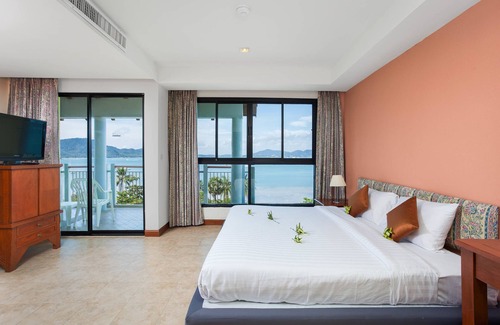 Wichit Resort | Relax by the Sea with Ocean Views and Family-Friendly Amenities