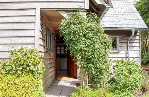 Camelford House | Pet-Friendly Bybrook Lodge: Rated 9.5/10 by Guests