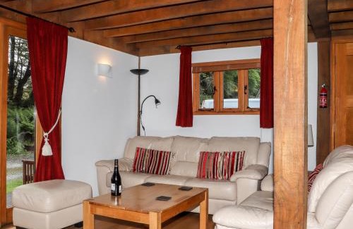 Camelford House | Pet-Friendly Bybrook Lodge: Rated 9.5/10 by Guests