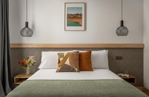 Old Town Hotel | Exceptional Stay at BYPILLOW La Sal with Pool & Breakfast