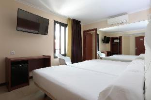 Gothic Quarter Hotel | Discover BYPILLOW Twenty: Highly Rated with Restaurant Access