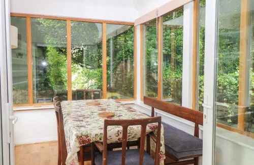 Pulborough House | Relaxing Byre Cottage 4 - Family-Friendly with Pool Access