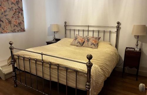 New Forest District Apartment | Ideal Byre - Cozy Farm Cottage Near Equestrian Activities