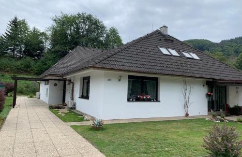 Bystra House | Unmatched Comfort at Bystra 150 – Family-Friendly Getaway