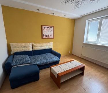 Michalovce Apartment | Byt v centre mesta s výhľadom na pešiu zónu