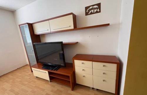 Michalovce Apartment | Byt v centre mesta s výhľadom na pešiu zónu