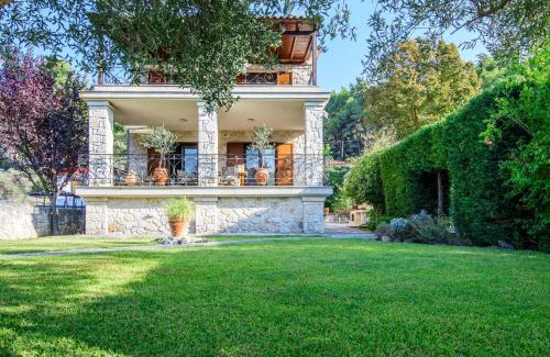 Possidi House | Family-Friendly BZ Villa Possidi: A 4-Star Retreat