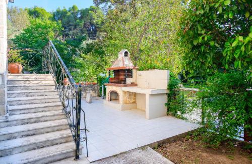Possidi House | Family-Friendly BZ Villa Possidi: A 4-Star Retreat