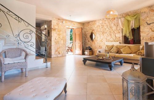 Possidi House | Family-Friendly BZ Villa Possidi: A 4-Star Retreat