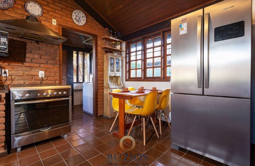 Porto Belo House | Bz46 150m from the beach! House with Jacuzzi and 5 suites!