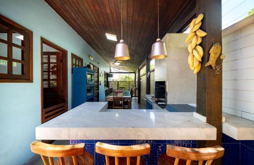 Praia Rasa House | Relax at BZ49 Casa: Family-Friendly Retreat Near the Beach