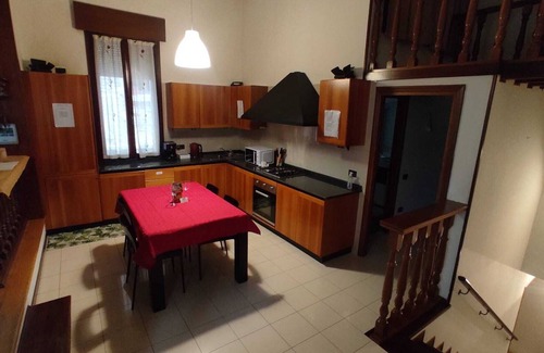 Dorsoduro House | Explore Cà Baby Venezia: Pet-Friendly Retreat with Spa