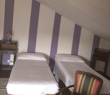 Castagnole delle Lanze House | Inviting Cà 'd Gnese: Enjoy Poolside Bliss & Breakfast