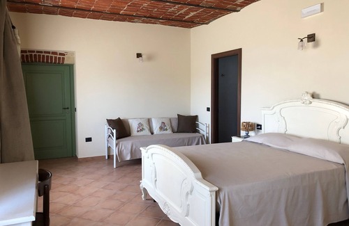 Rosignano Monferrato Bed & Breakfast | Discover Cà dal Bertu: Family-Friendly with Breakfast Included