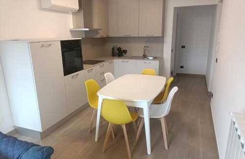 Costa Volpino Apartment | Cà de Qualì