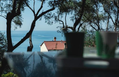 Lerici Villa | Elegant Cà del Mago: Oceanfront Haven with Spa & Pool