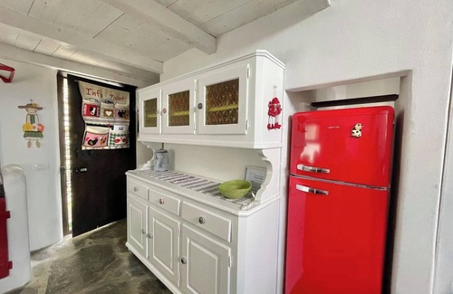 Naro Ski Chalet | Enchanting Cà Storta Cottage with Spa and Pet-Friendly Amenities