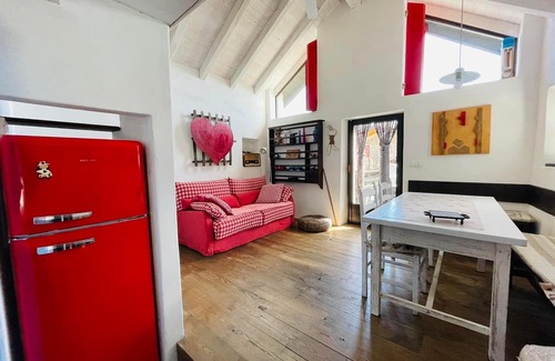 Naro Ski Chalet | Enchanting Cà Storta Cottage with Spa and Pet-Friendly Amenities