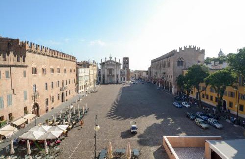 Old Town Hotel | Discover Cà Uberti Palace Hotel: 4-Star Comfort Awaits